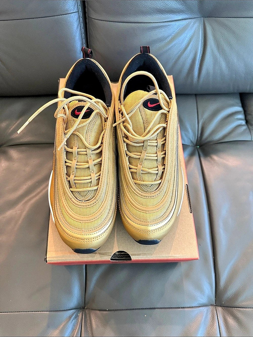 DS Nike Air Max 97 OG 'Gold Bullet' Sneakers Gold & Black US 11